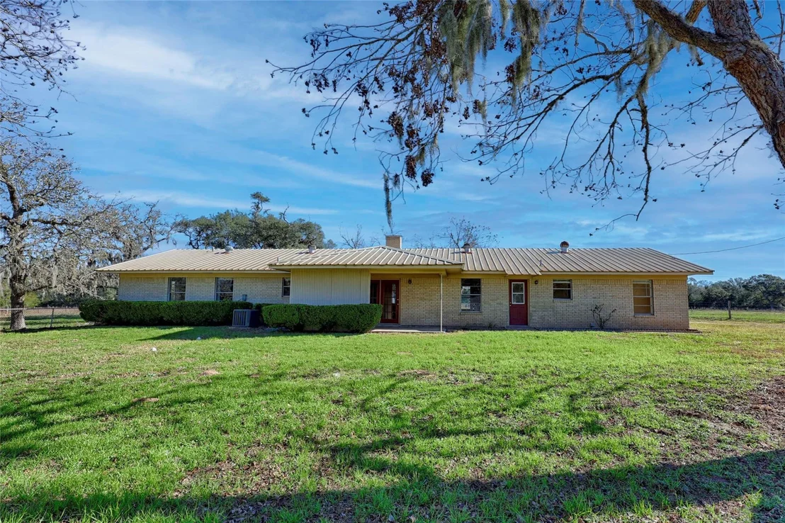 Photo of 1168 County Road 450