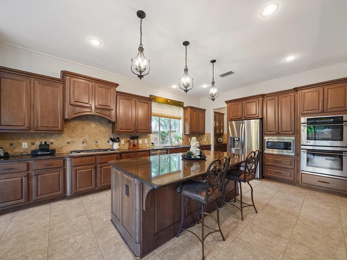 Photo of 6015 Madrone Mdw Drive