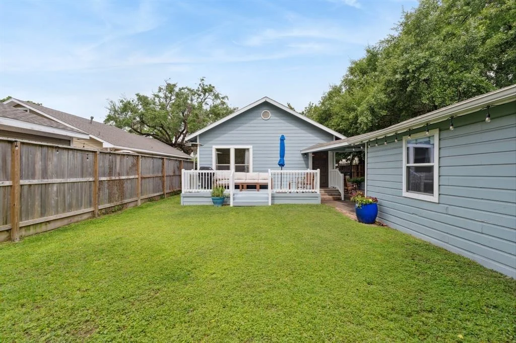 Photo of 3714 Bruce Street