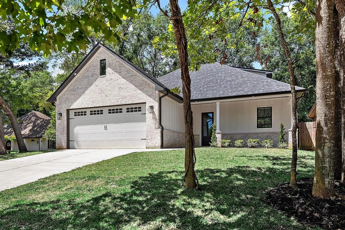 Photo of 13222 Doral Circle