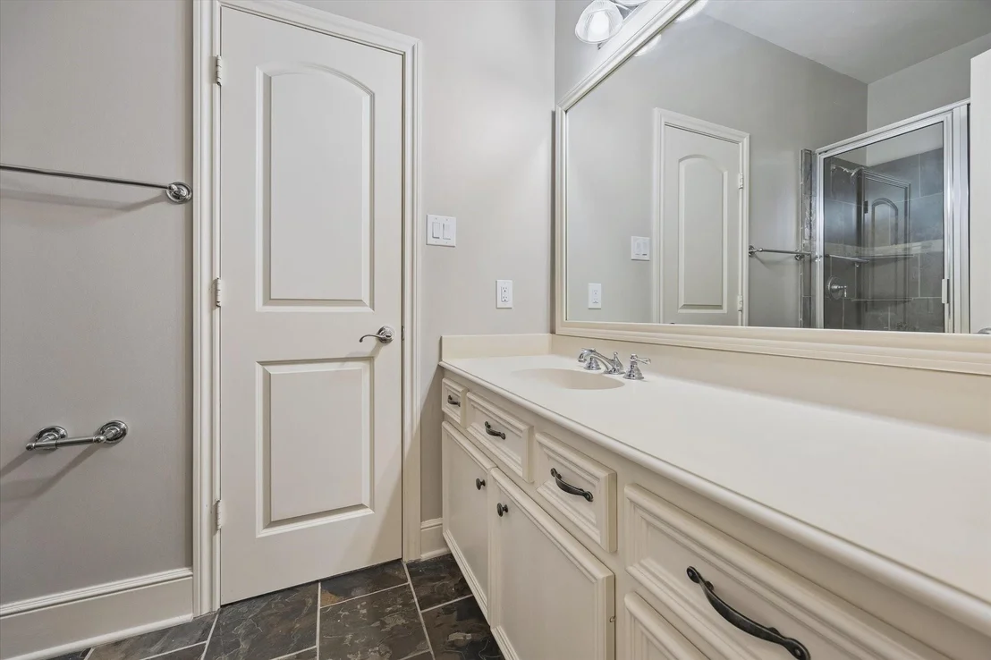 Photo of 4523 Maple Street