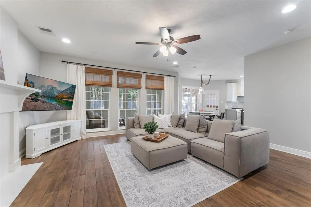 Photo of 120 W Bonneymead Circle