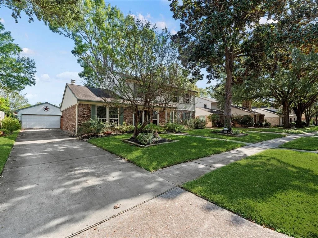 Photo of 8218 Pine Falls Drive