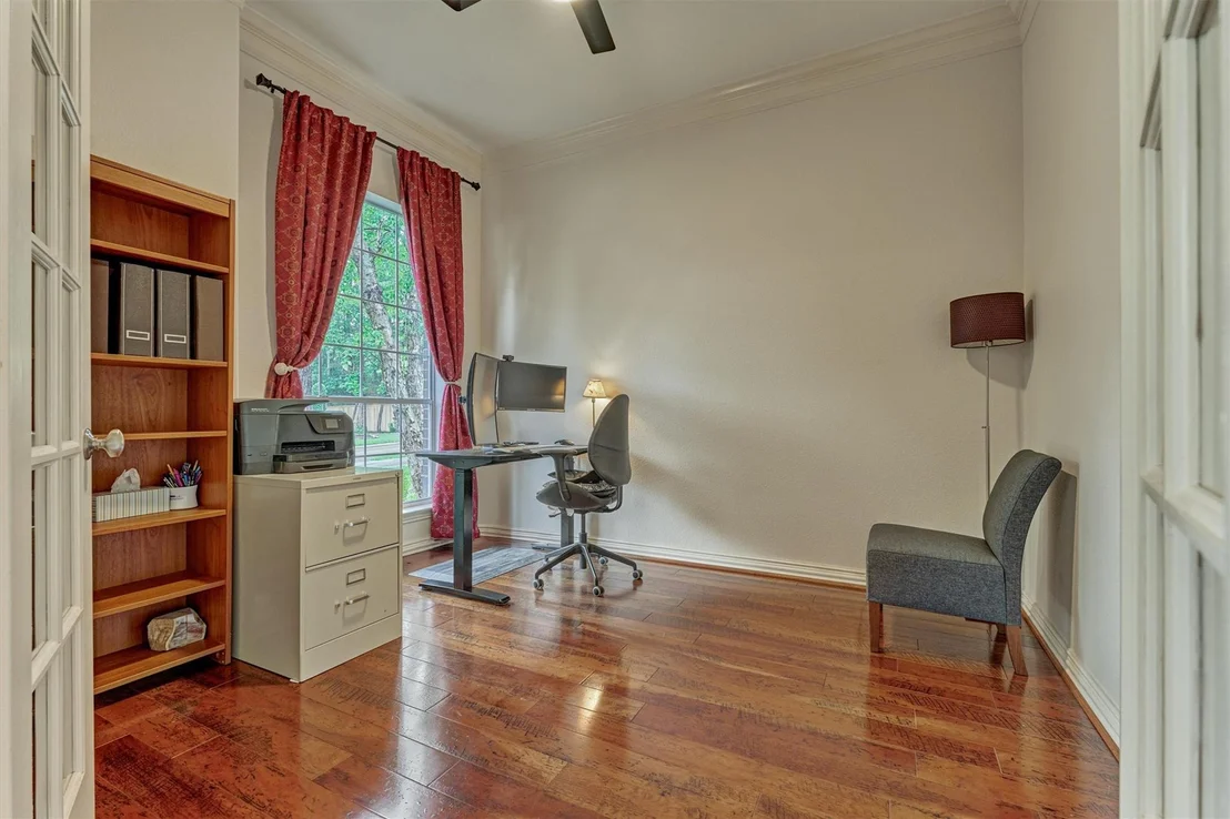 Photo of 11 N French Oaks Circle