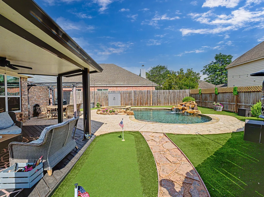 Photo of 23006 Heathercroft Drive