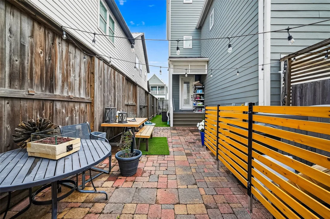 Photo of 8729 Oak Kolbe Lane