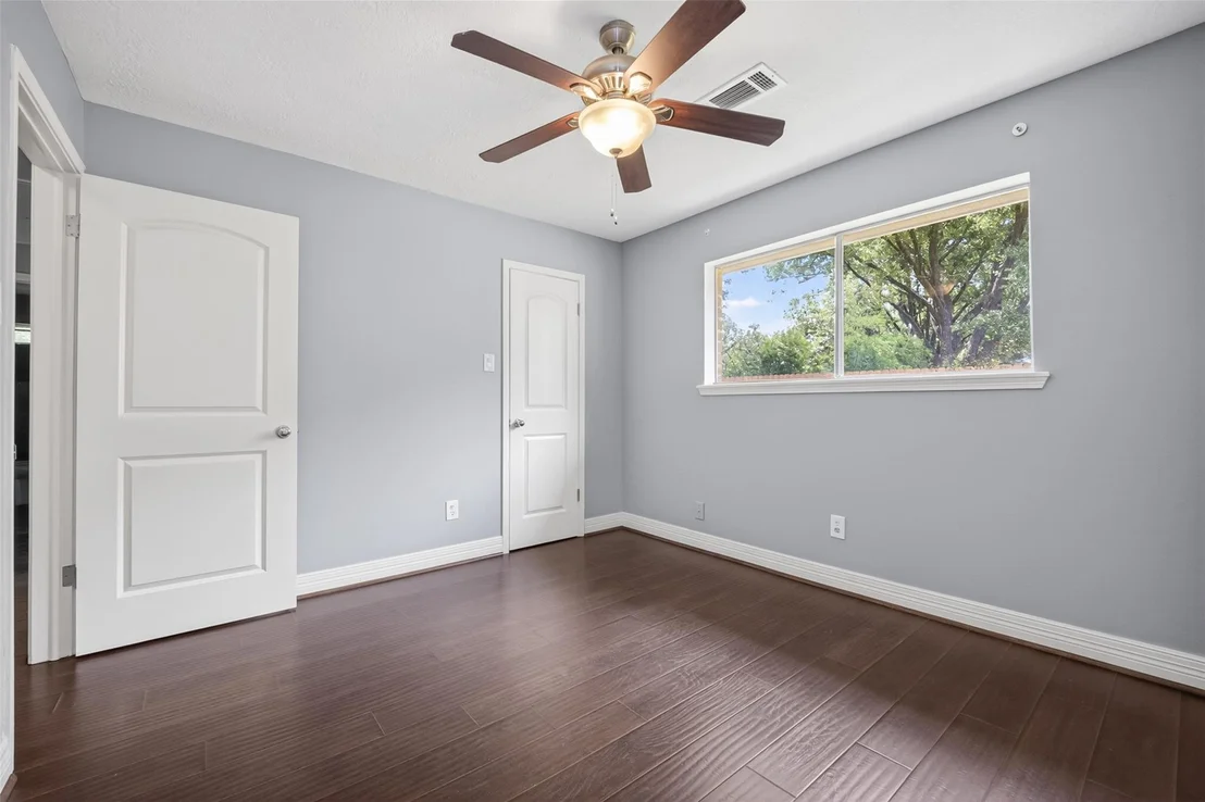 Photo of 7111 Halfpenny Road
