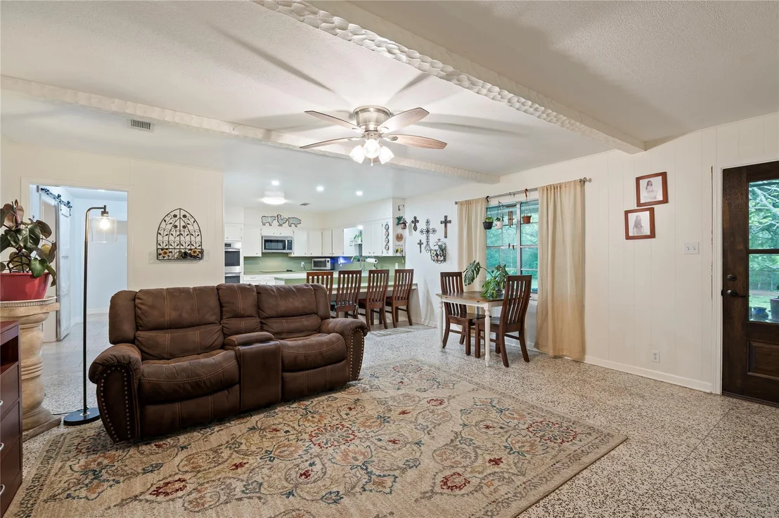 Photo of 725 Thompson Road