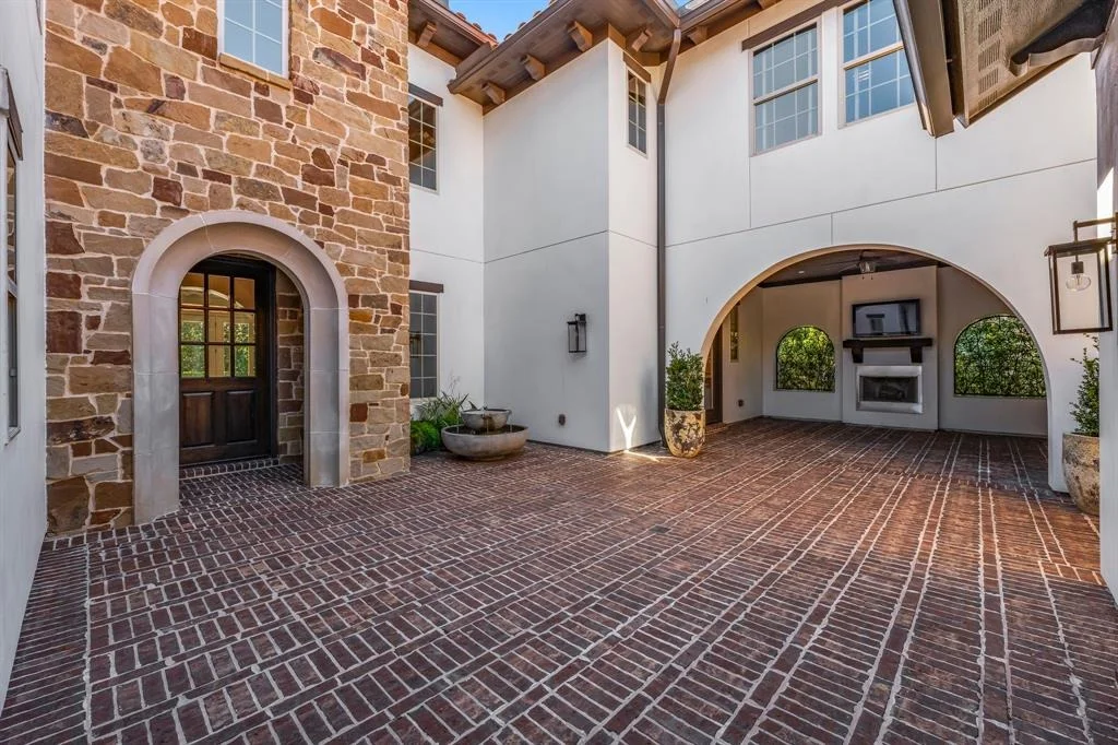 Photo of 18 Hollyflower Place
