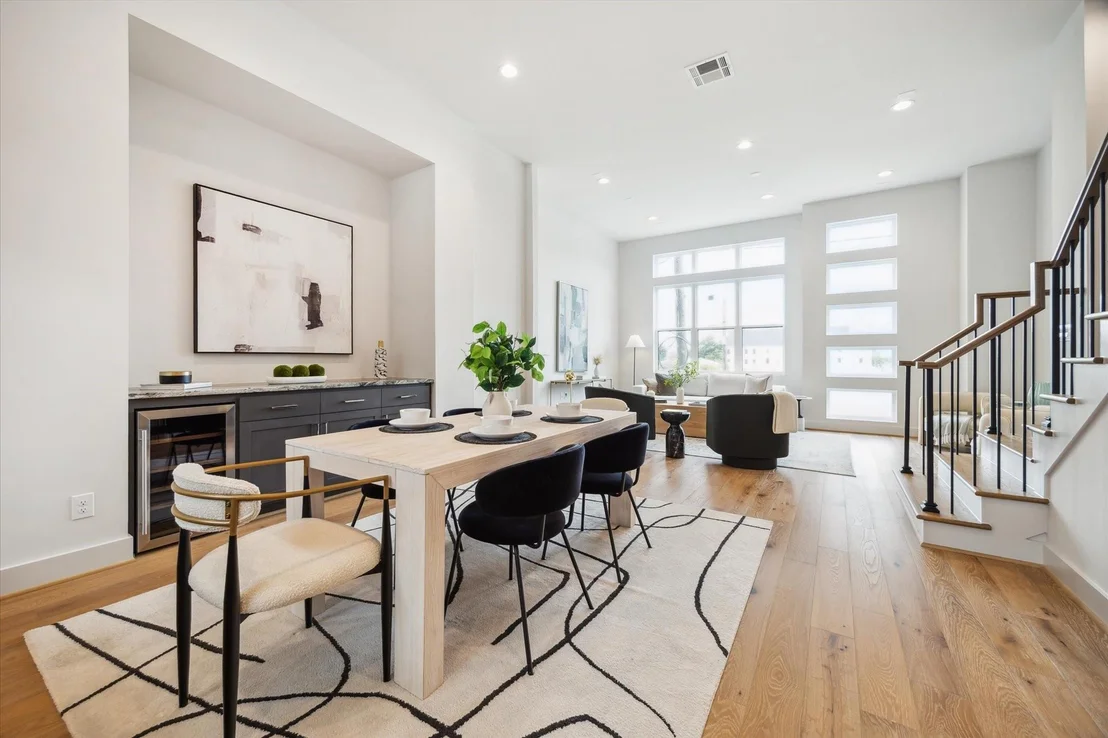 Photo of 2121 Emancipation Avenue