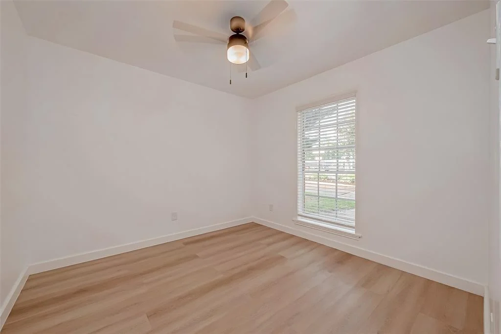 Photo of 5902 Templegate Drive