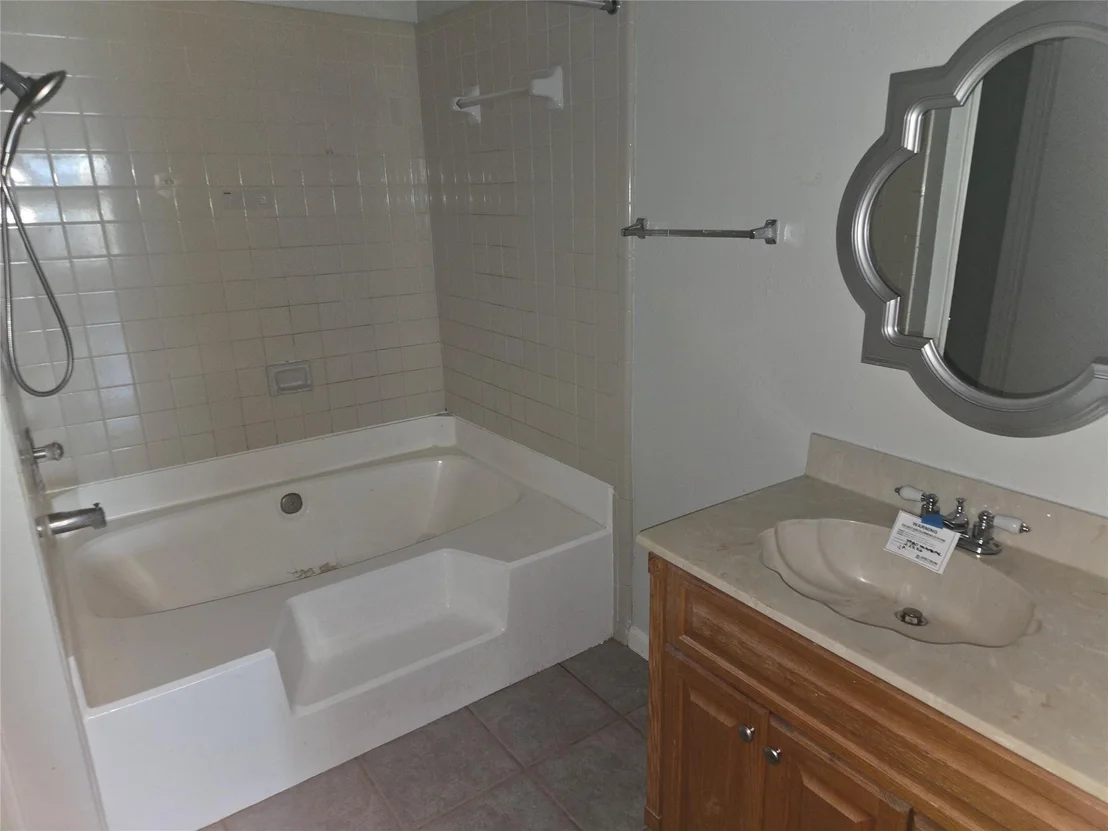 Photo of Unit 501 at 3780 Tanglewilde Street