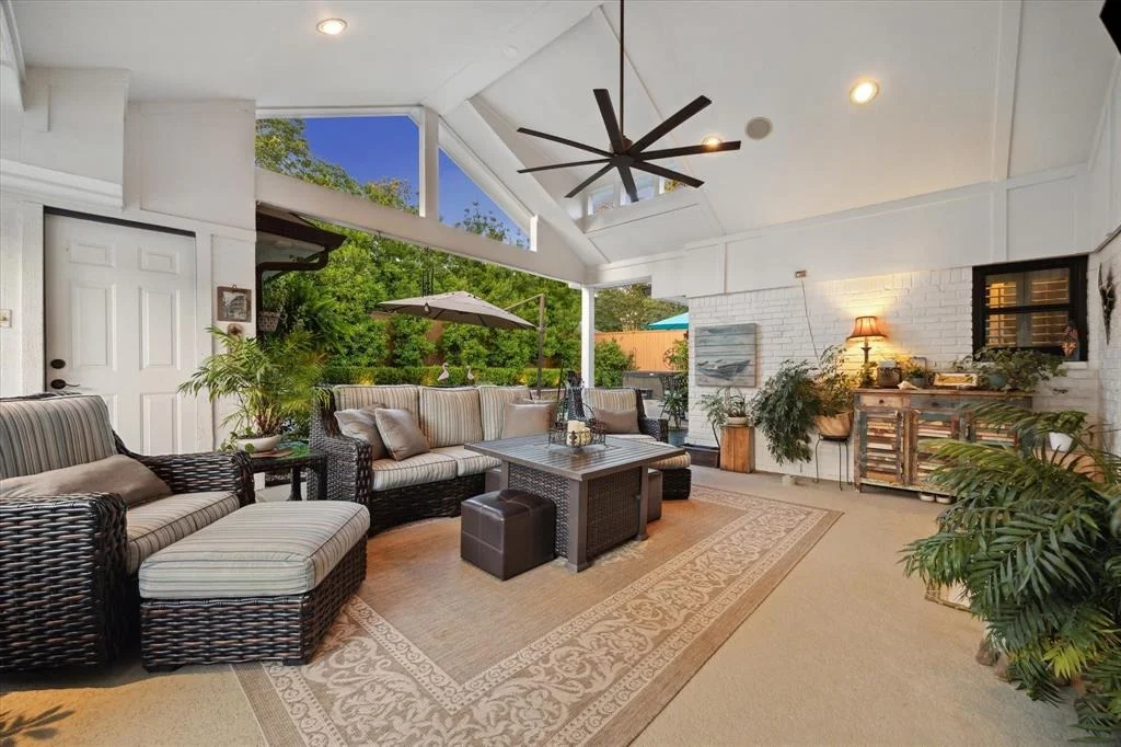 Photo of 10010 Briar Forest Drive
