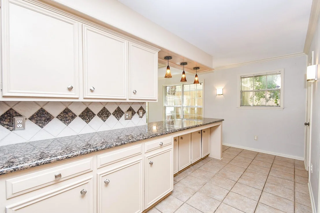 Photo of 17414 Rustic Canyon Trail