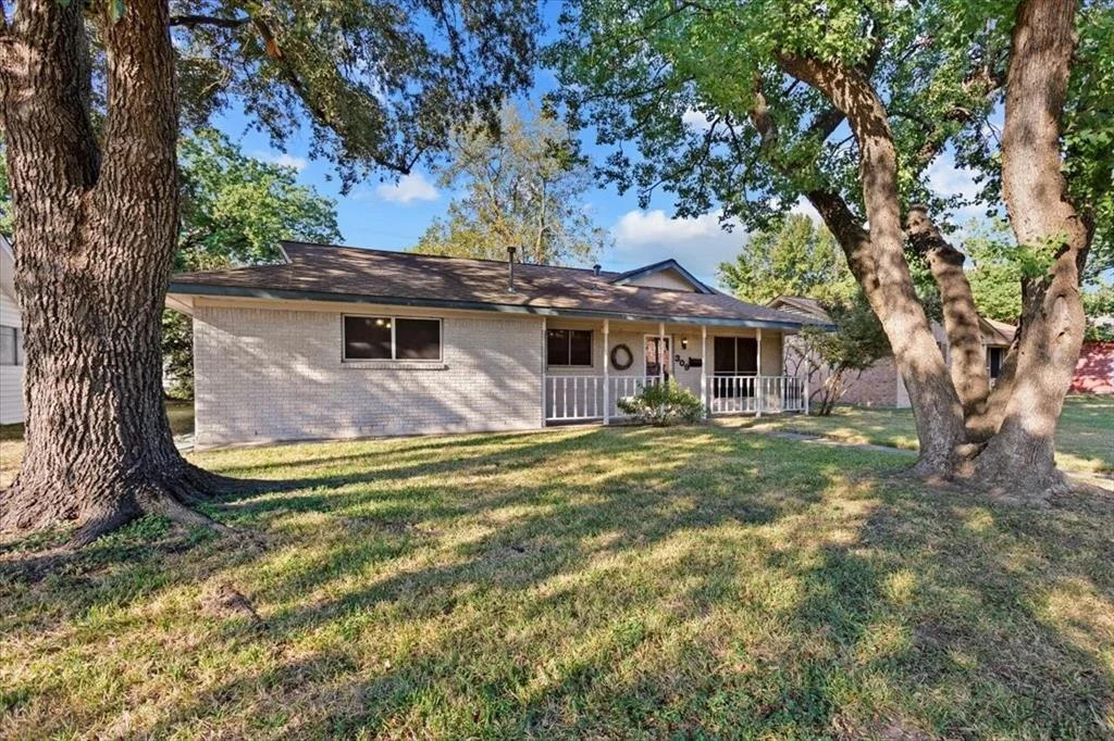 Photo of 309 Helen Drive