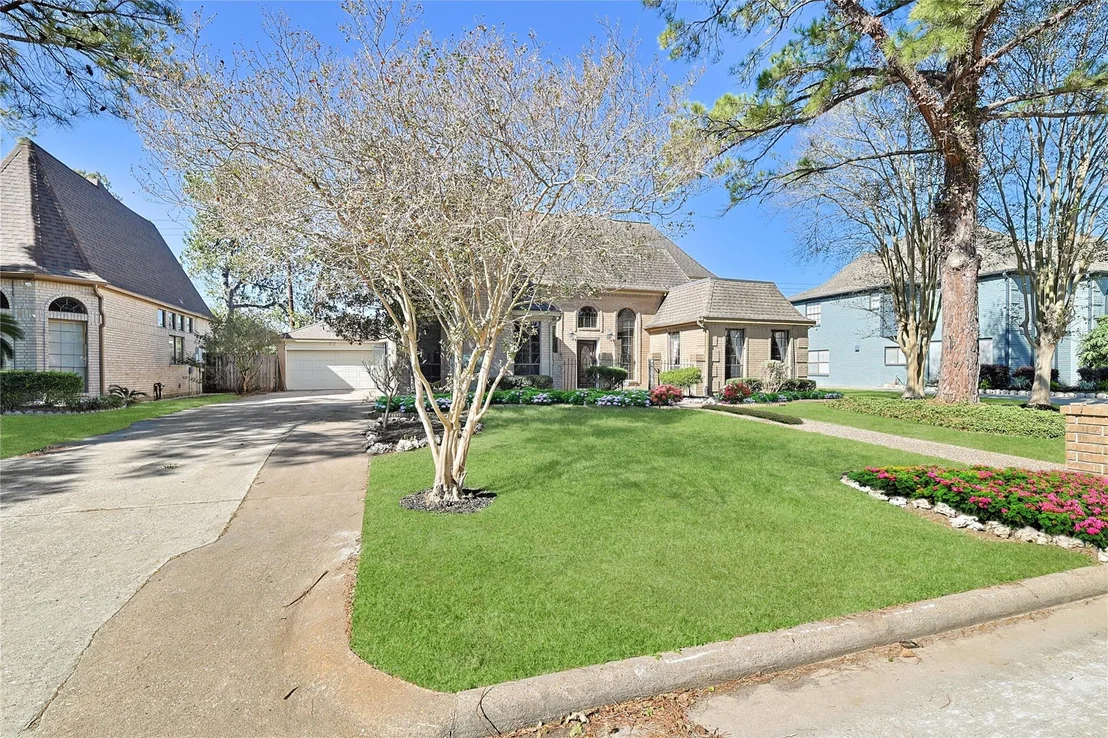 Photo of 7331 Athlone Drive