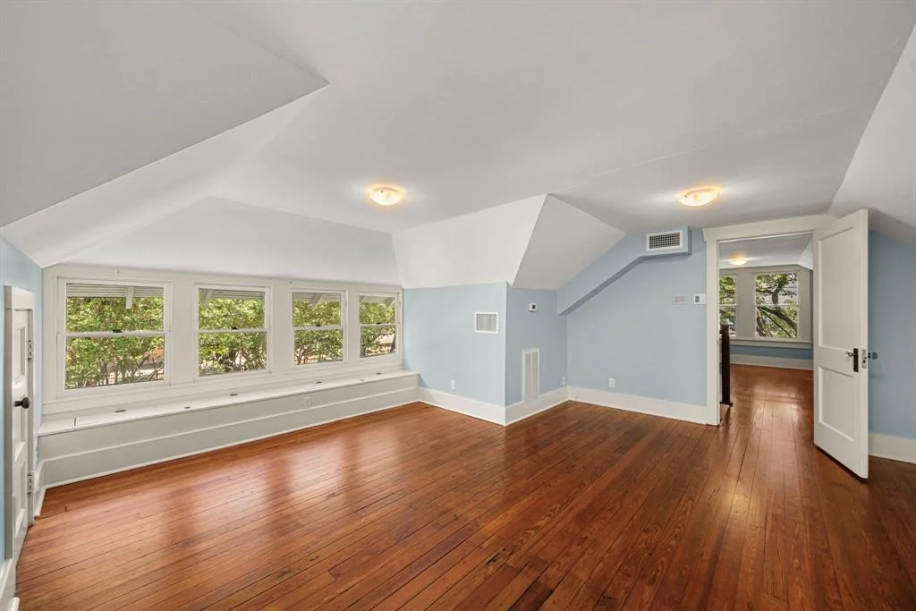 Photo of 401 Omar Street
