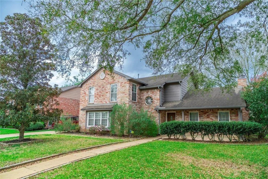 Photo of 18310 Spellbrook Drive