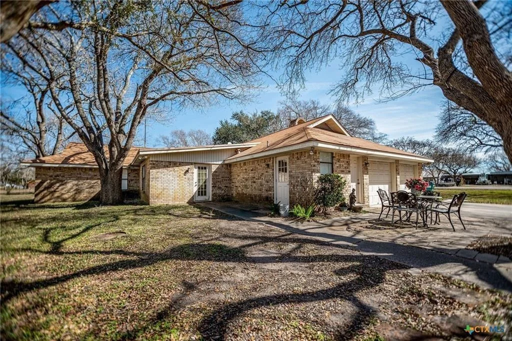 Photo of 540 Royal Road
