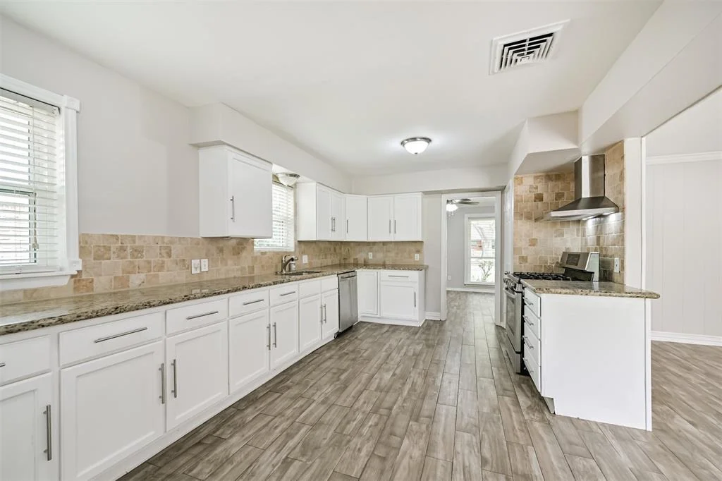 Photo of 4741 Benning Drive