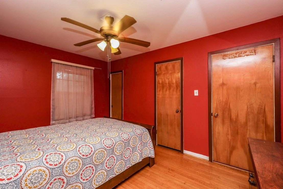 Photo of 6834 Hendon Lane
