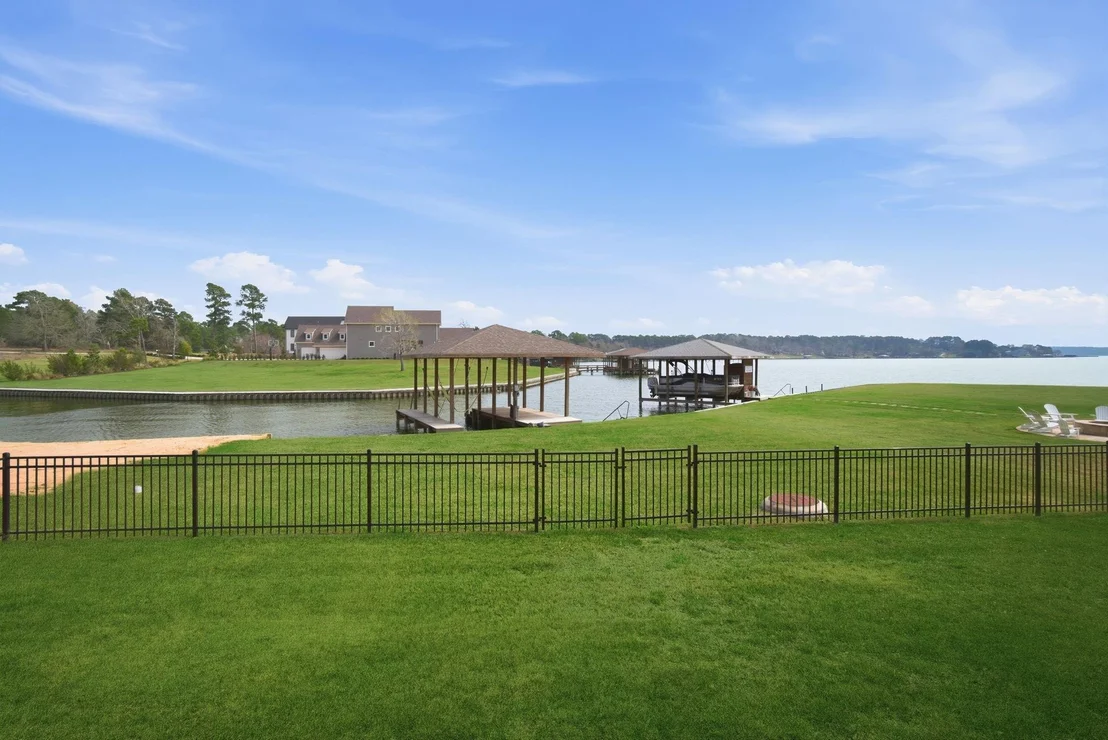Photo of 255 Peninsula Drive
