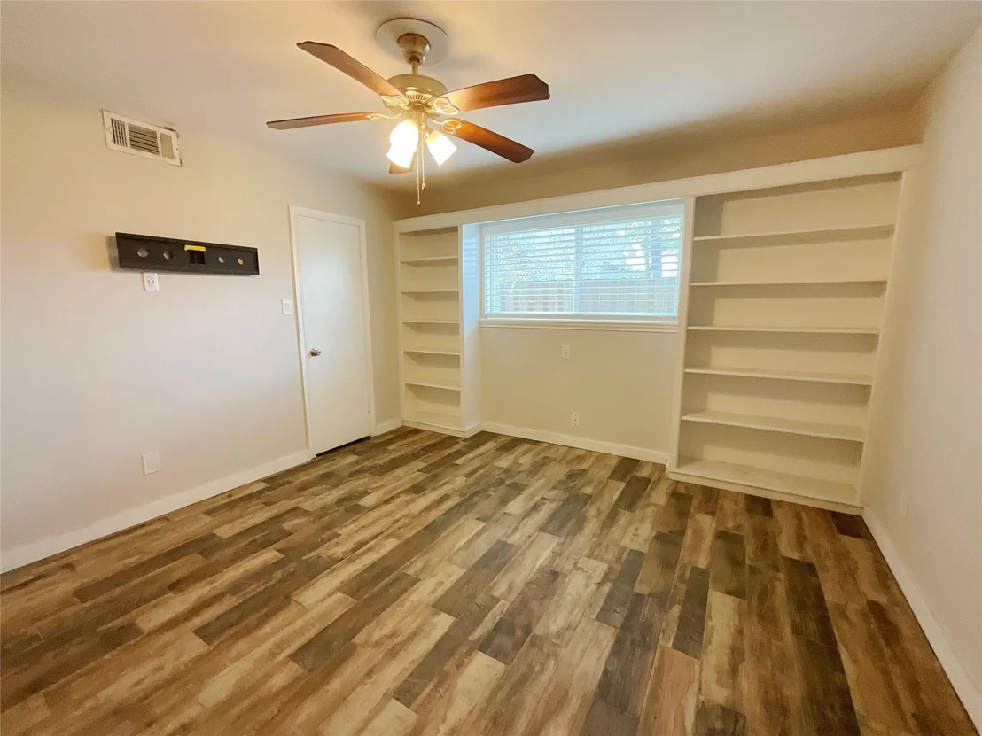 Photo of 443 Bayou View Drive