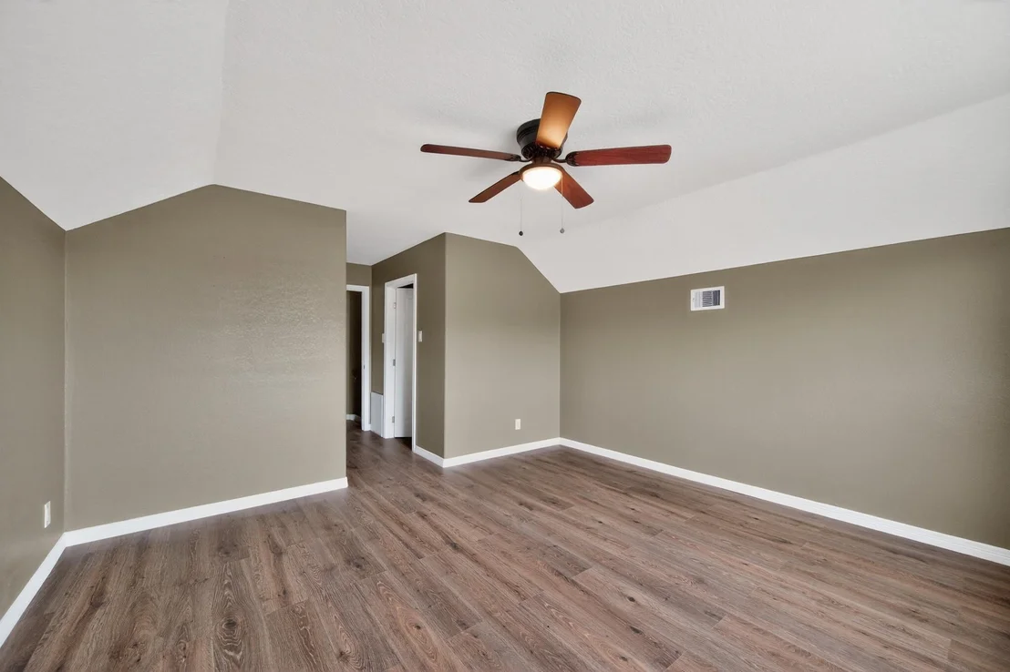 Photo of 2217 Hickory Lane
