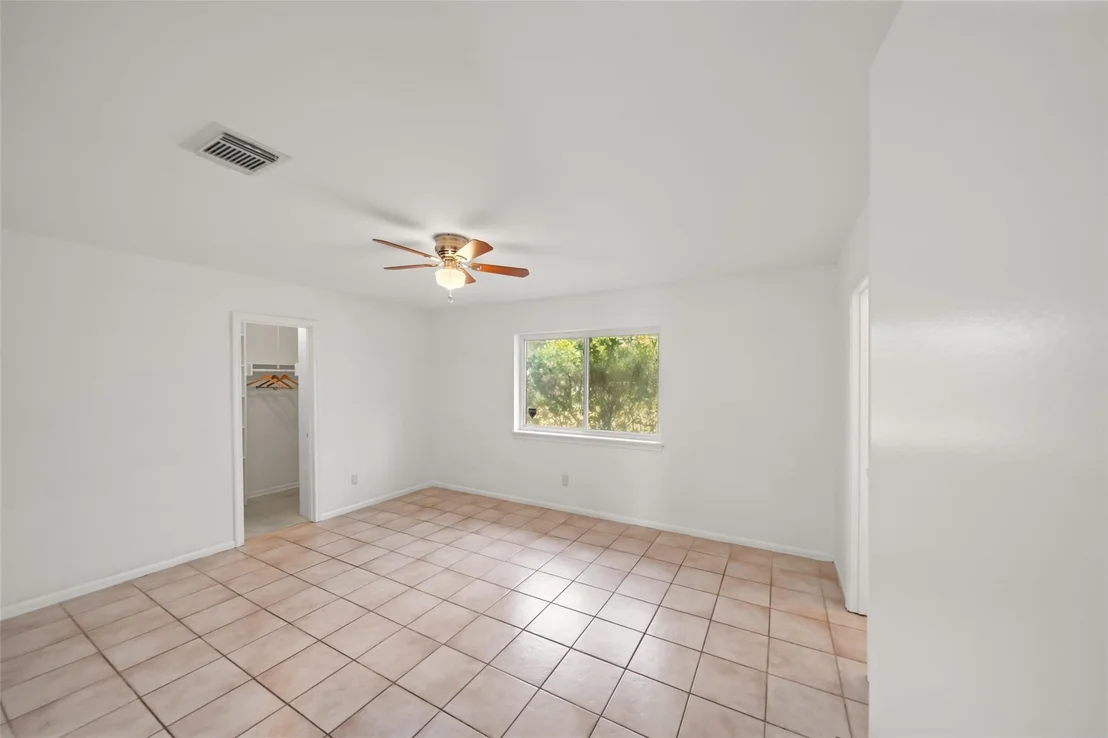 Photo of 307 Bickett Lane