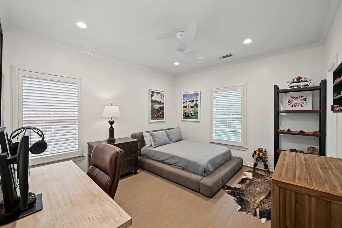 Photo of 3110 Plumb