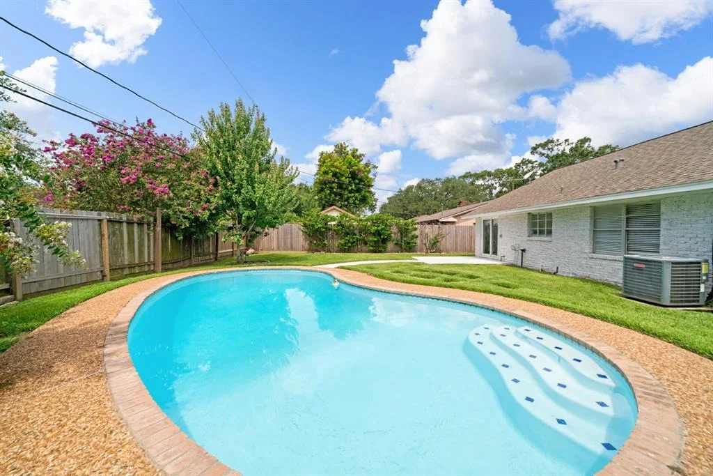 Photo of 2111 Bron Holly Drive
