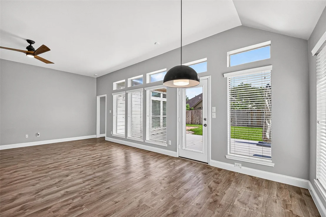 Photo of 5606 Walnut Glen Lane