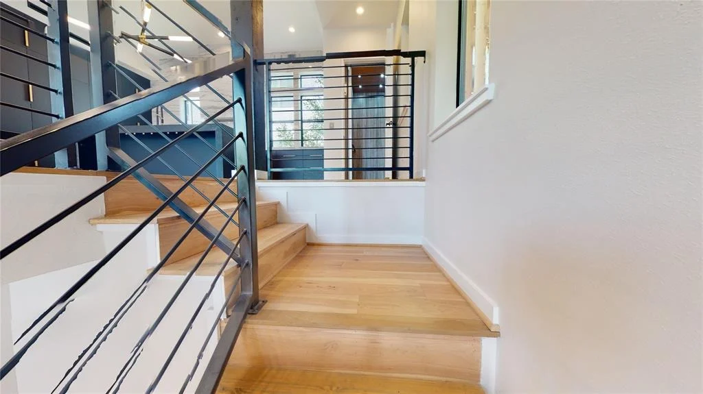 Photo of 519 Memorial Heights Drive