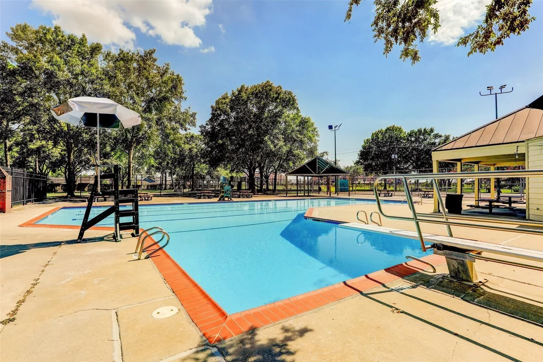 Photo of 439 Reseda Drive
