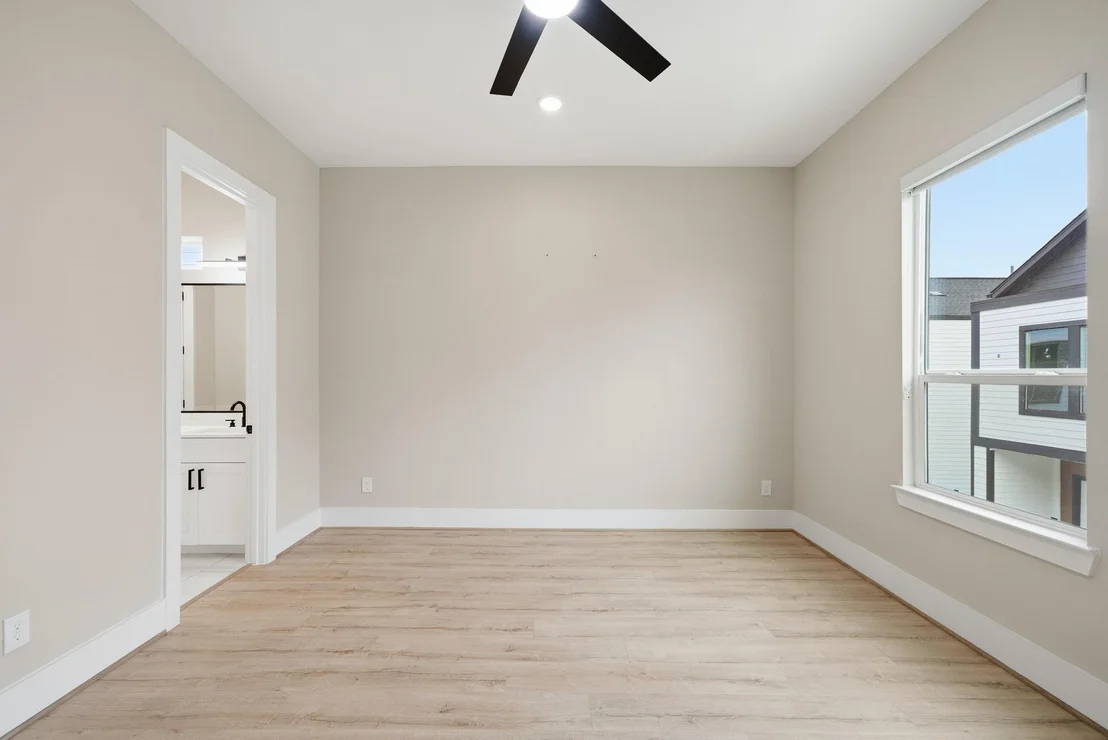 Photo of Unit E at 4013 Griggs Road