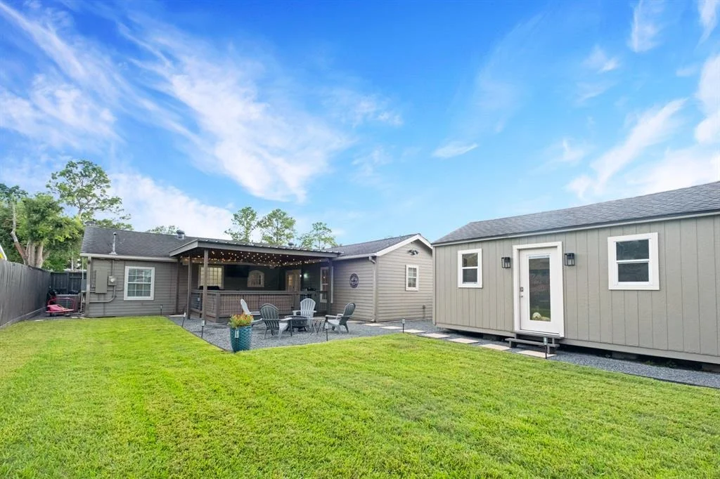 Photo of 1838 Saxon Drive
