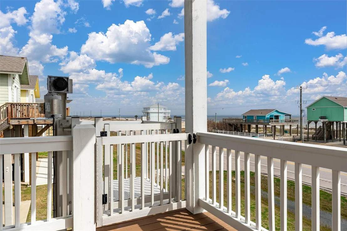 Photo of 2425 Audubon Avenue