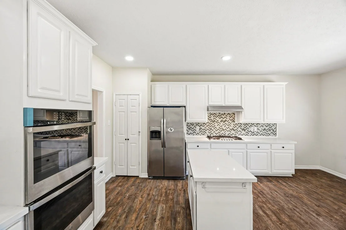 Photo of 215 Crabapple Drive
