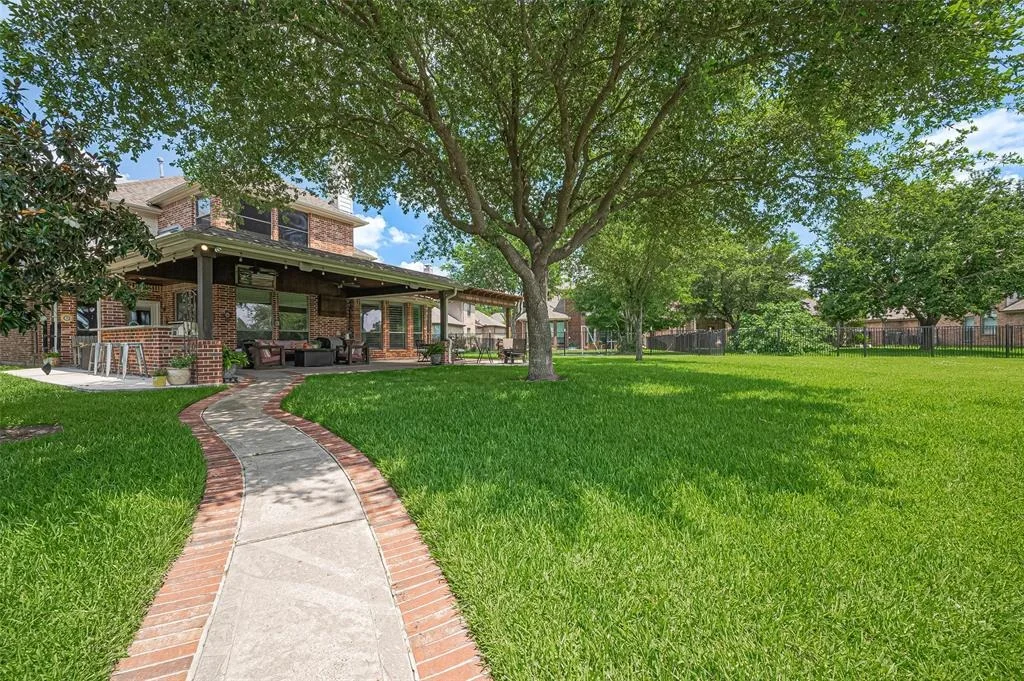 Photo of 17207 Red Oak Bend Drive
