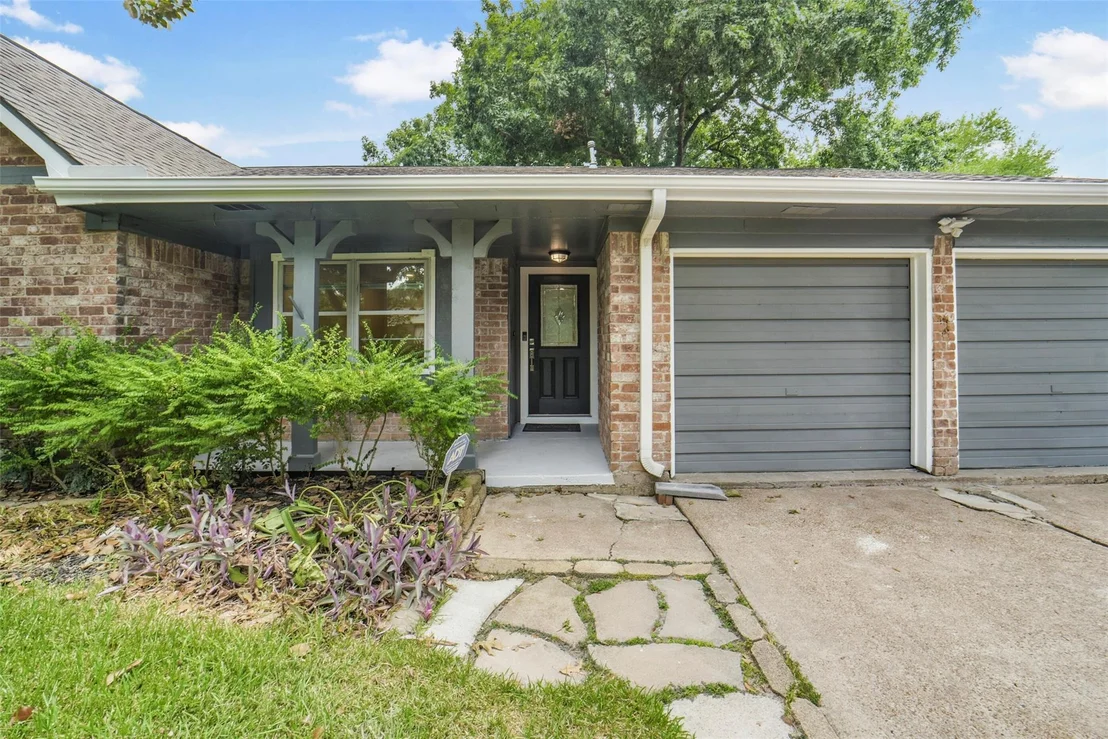Photo of 12307 Waldemar Drive
