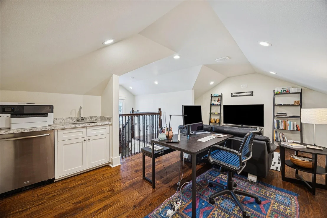 Photo of 3118 Plumb Street
