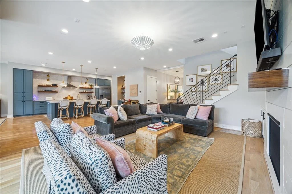 Photo of 1409 Chamboard Lane