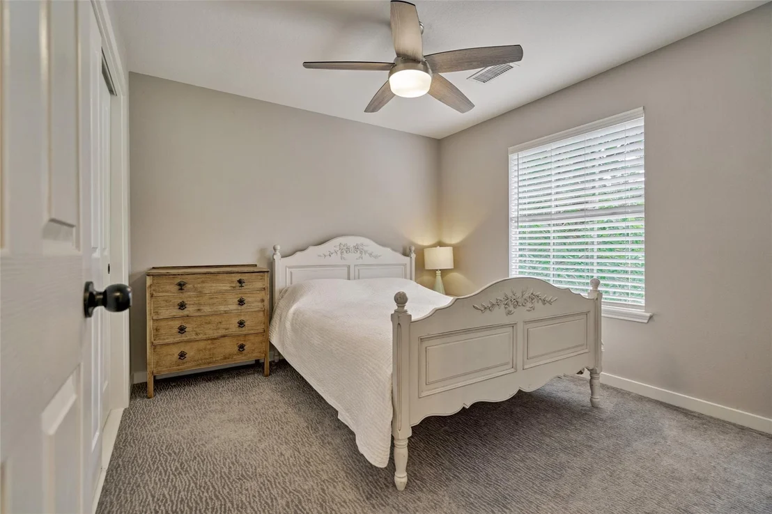 Photo of 38 E Gaslight Place