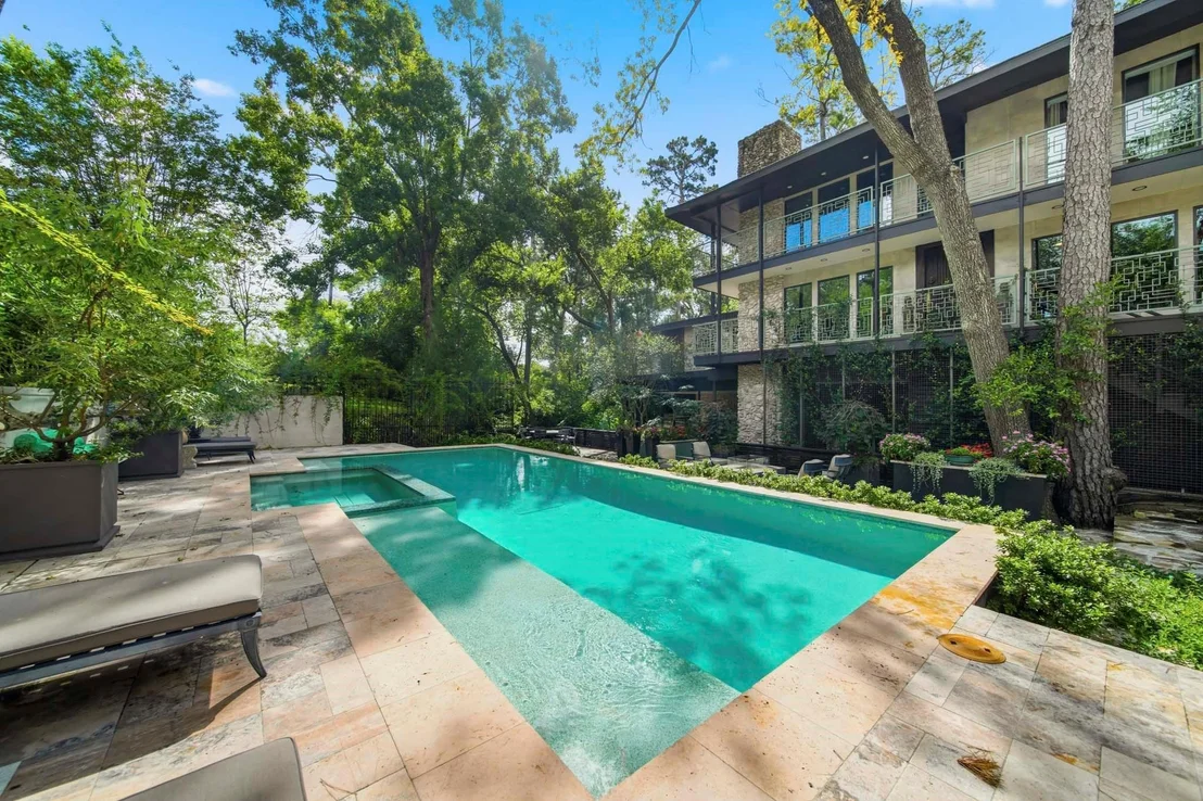 Photo of 203 Chimney Rock Road