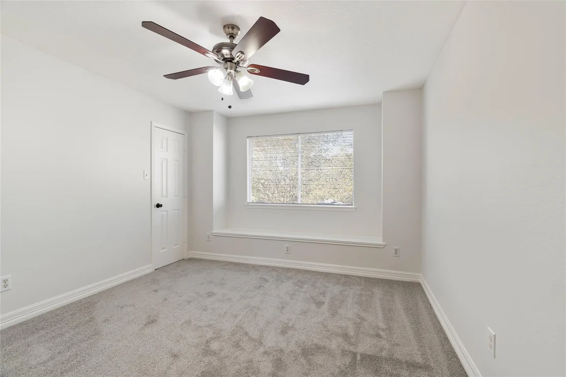 Photo of 4527 Fox Run Street