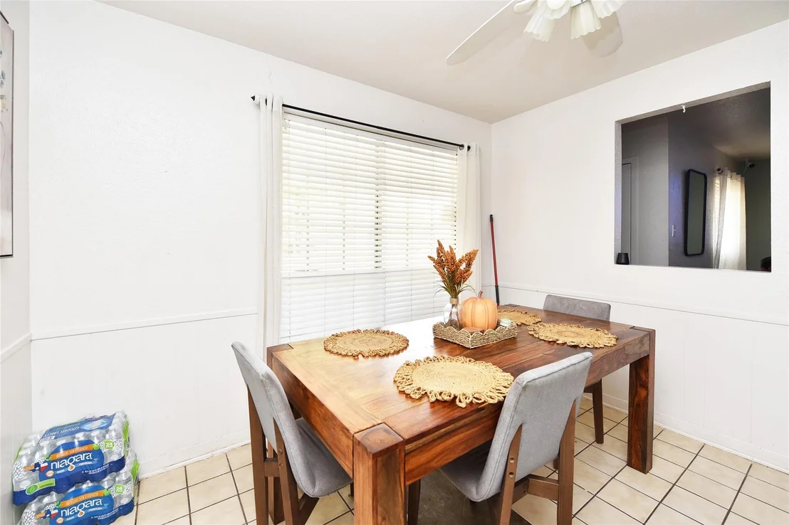 Photo of 10119 Hannon Drive