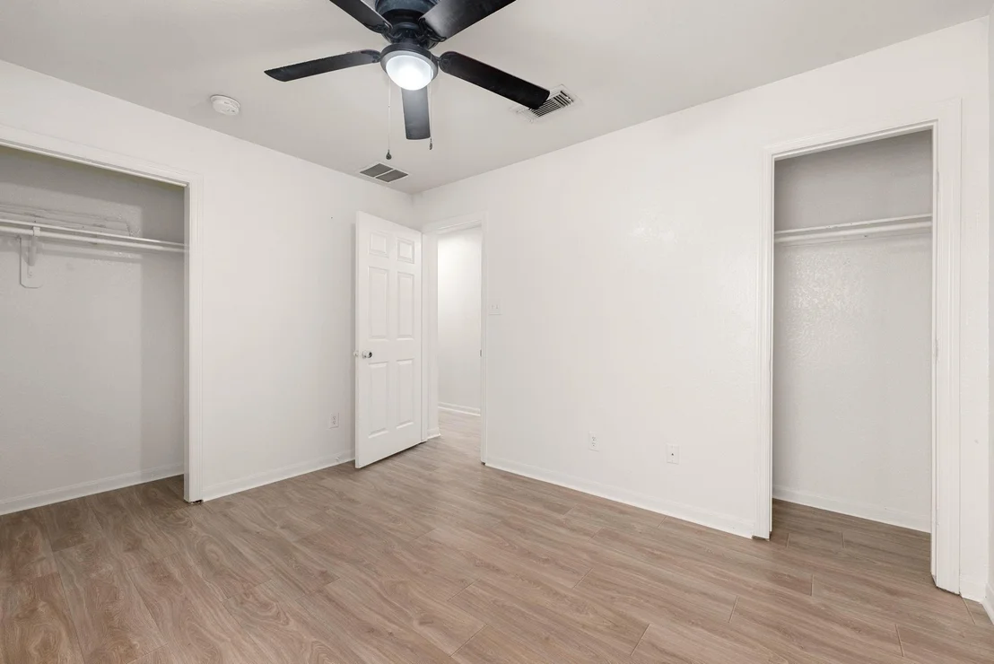 Photo of 17739 Barton Point Lane