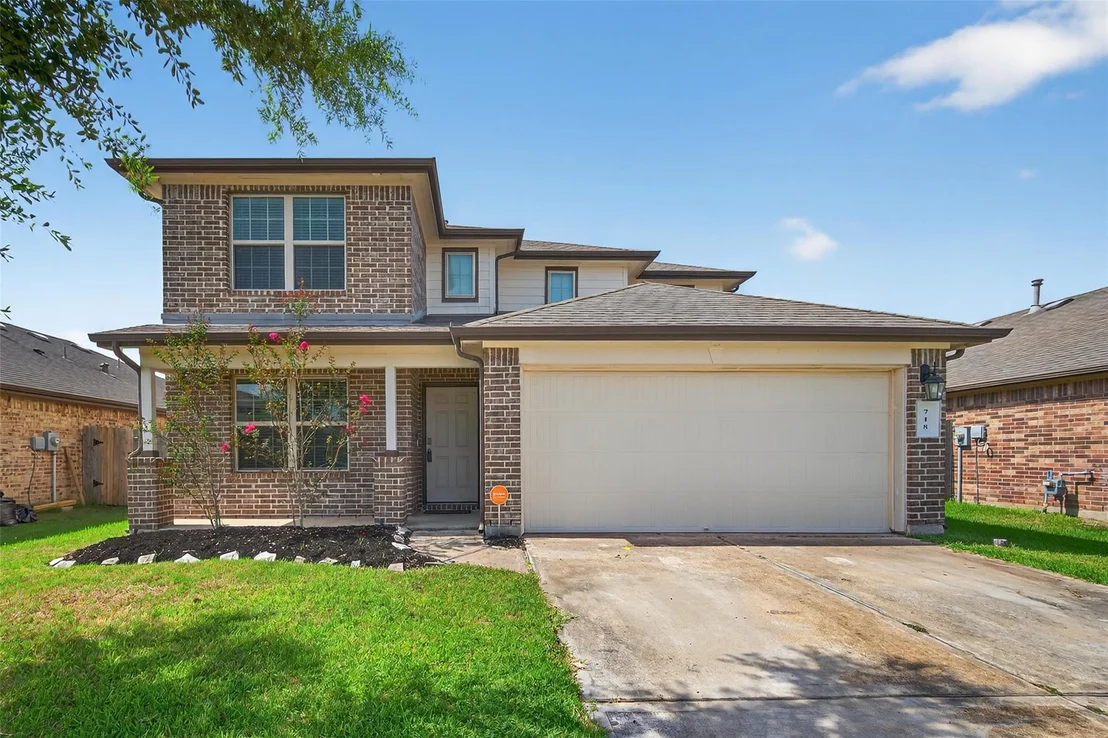 Photo of 718 Harvest Bluff Drive