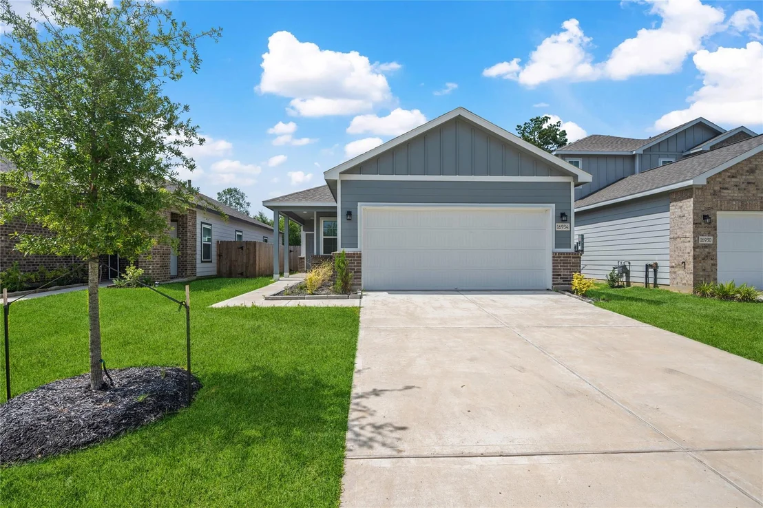 Photo of 16934 Needlepoint Drive