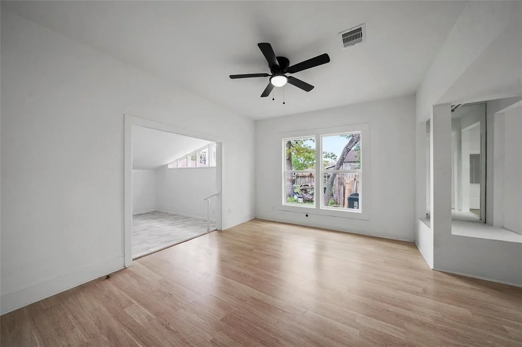 Photo of 910 Cable Street